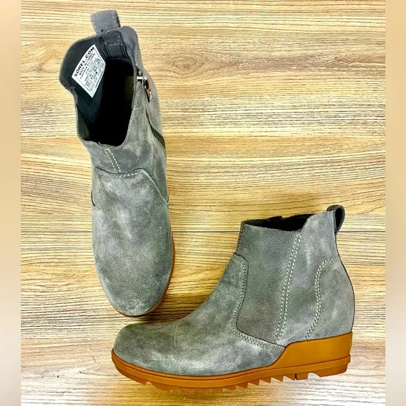 Sorel NEW Evie Waterproof Suede Wedge Booties Gray/Tan - Size 8.5