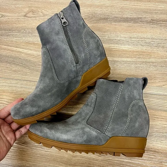 Sorel NEW Evie Waterproof Suede Wedge Booties Gray/Tan - Size 8.5