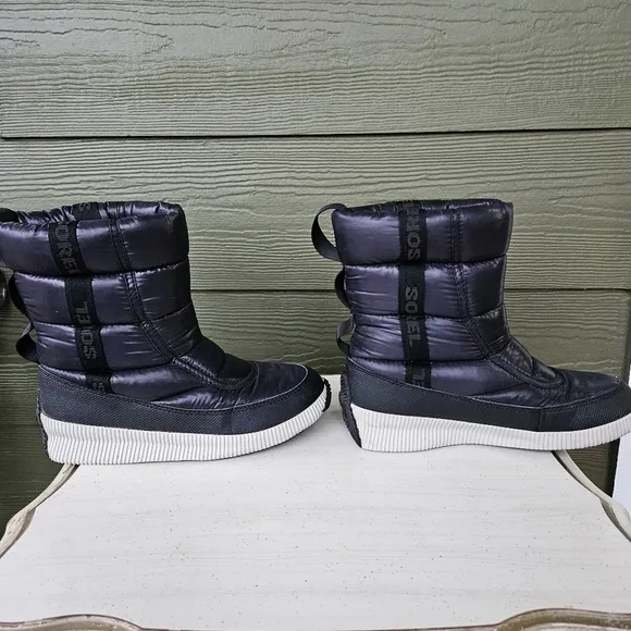 SOREL Out’ N About Puffy Mid WATERPROOF Blue Black boots USA size 7.5 EU 38.5