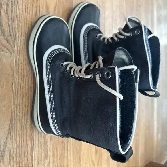 SOREL PREMIUM 1964 CVS SHELL BOOT Size 8 Waterproof