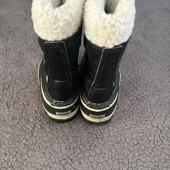Sorel snow boots boys 10 black white water resistant outdoor Gorpcore toddler