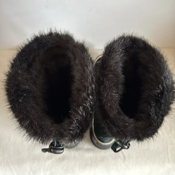 Sorel tall suede lace up boots