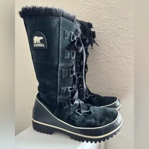 Sorel Tivoli High II Snow Boot in Black NWOT. Size 9 Waterproof outdoor Winter