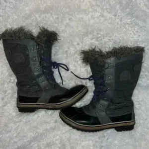 Sorel Tofino II Boots Women Size 8.5  NL2333-078 Gray Winter Faux Fur