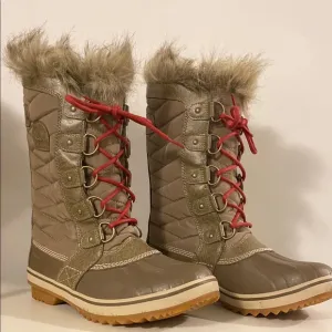 Sorel Tofino Waterproof Winter Boot Khaki Size 8.5