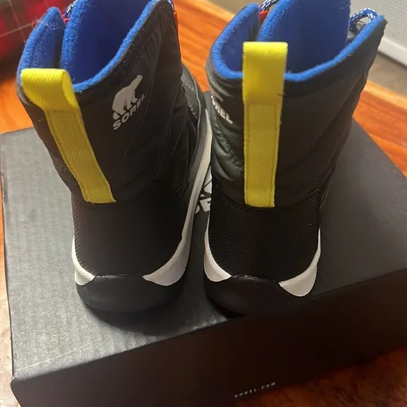 SOREL waterproof 💦 kids boots