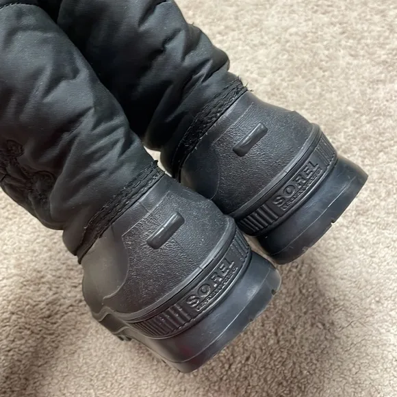 Sorel Winter Waterproof Snow Boots Black women size 8