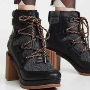 Sorel Womens Blake Heeled Lace-Up Winter Boots Size 7 EUC 8489 nonslip Booties