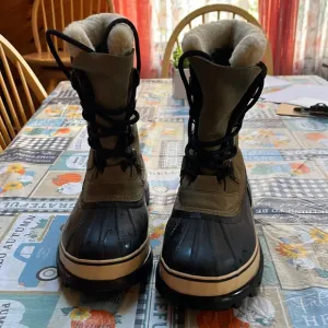 Sorel Women's Caribou Green Winter Boots Size 10