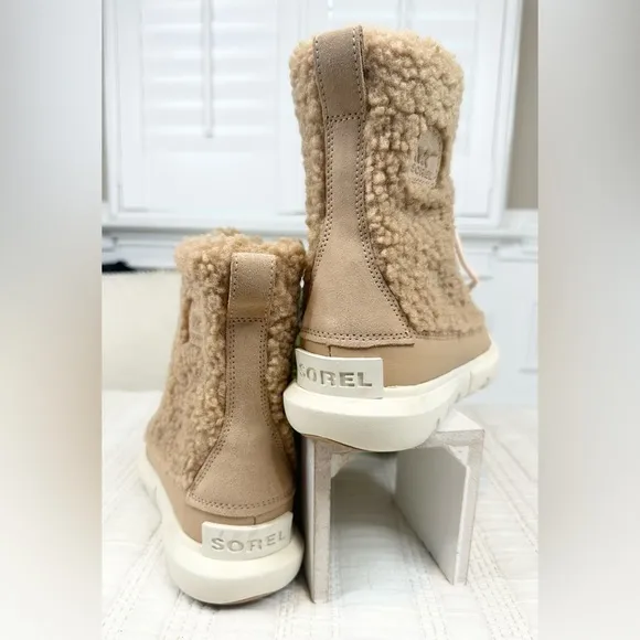 SOREL Women’s Explorer II Joan Cold-Weather Boots in Canoe Chalk Size 5 NWT