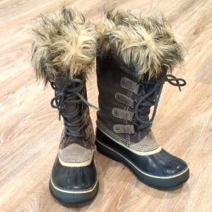 Sorel Women's Fur-Lined Winter Boots size 6