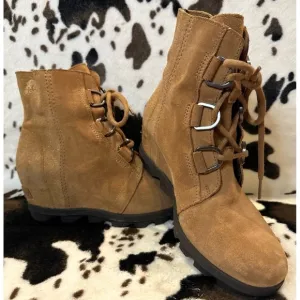 Sorel Women’s Joan of Arctic Wedge II Waterproof Suede Boots Size 5