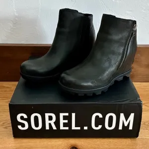 Sorel Women's Joan of Arctic Wedge II Zipper Fashion Boot