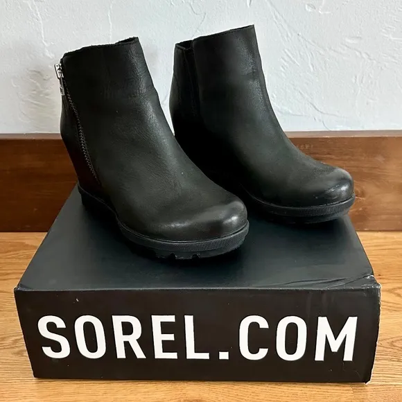 Sorel Women's Joan of Arctic Wedge II Zipper Fashion Boot