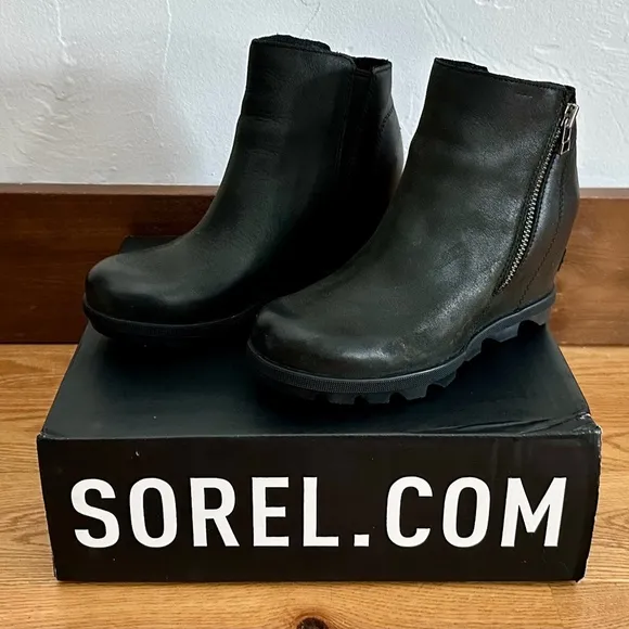 Sorel Women's Joan of Arctic Wedge II Zipper Fashion Boot
