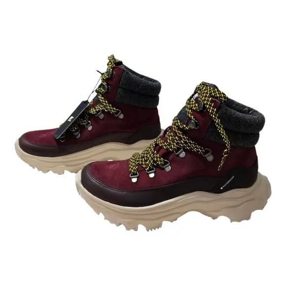 Sorel Women's Kinetic™ Breakthru Conquest Sneaker Boots Insulated Size 9 New!!!