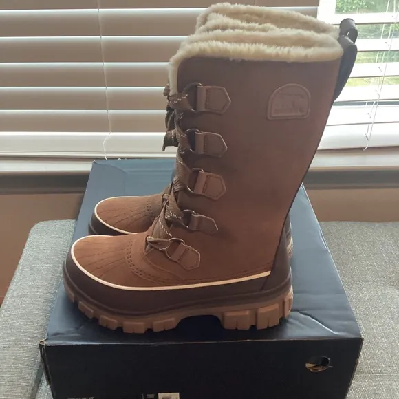 Sorel Women's Tivoli V Tall Waterproof Boots, size 6.5