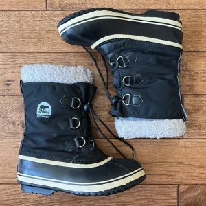 Sorel Yoot Pac Nylon Waterproof Insulated Winter Snow Boots Black Youth Size 6