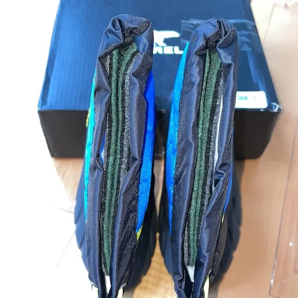 SOREL - Youth Flurry Winter Snow Boots for Kids 2 New