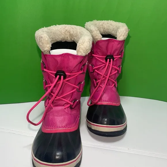 Sorel Youth Yoot Pac Nylon Winter Boot Girls Size: 7