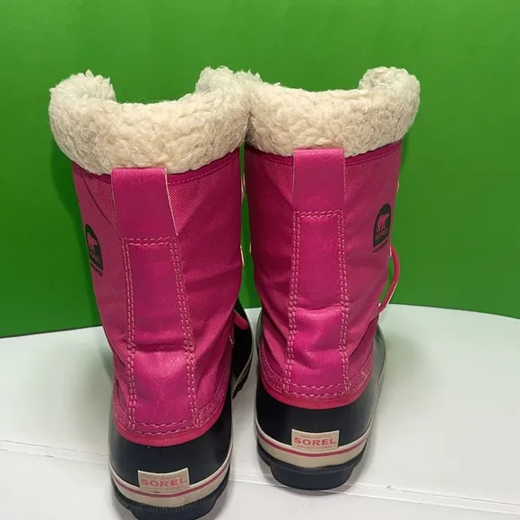 Sorel Youth Yoot Pac Nylon Winter Boot Girls Size: 7