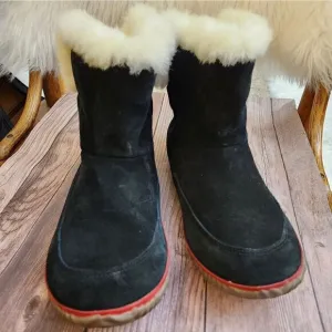 Sorel Black suede women's snoe boots