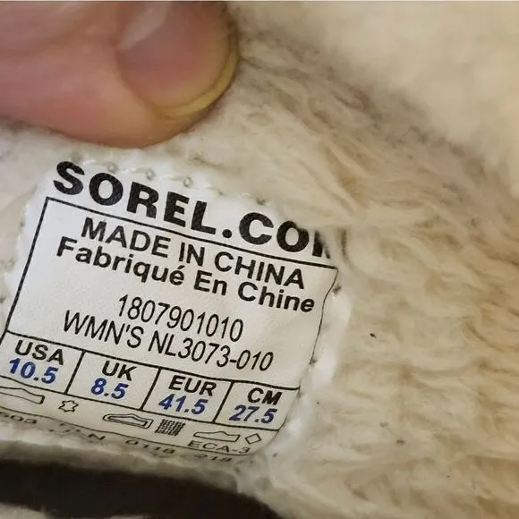 Sorel Black suede women's snoe boots