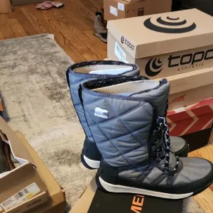 Sorel Quilted Black and gray NWT Winter Boots size 9.5