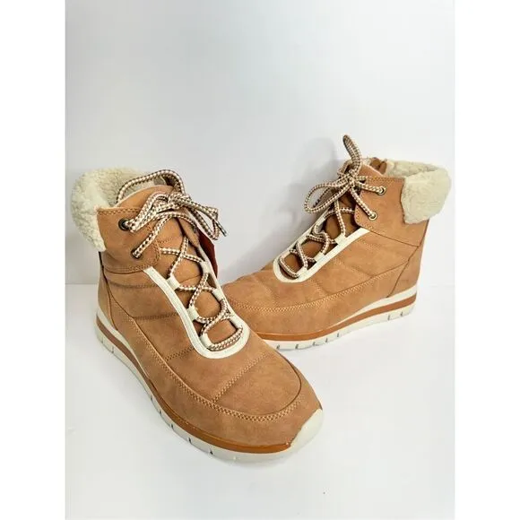 SOUL Naturalizer Hiker Boots Size 8 Wide Carey Brown Cold Weather Lace Up Style