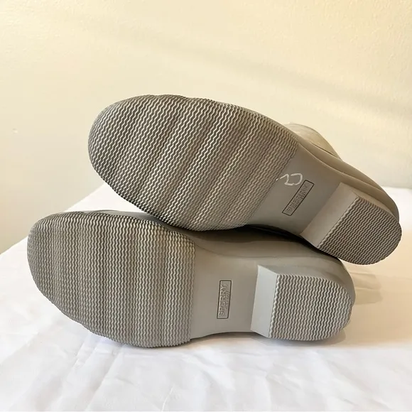SPERRY- NEW Gray and Silver Duck Boots Size 8
