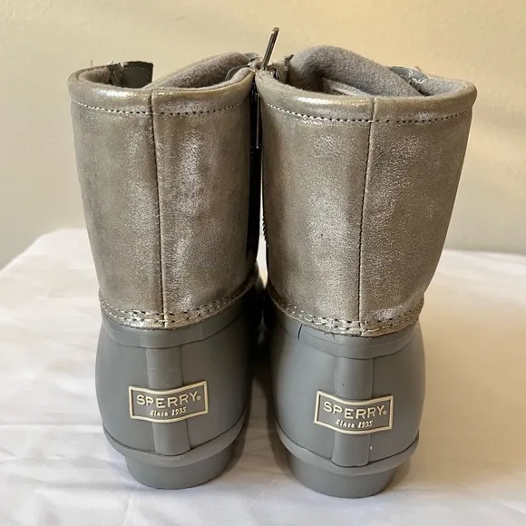 SPERRY- NEW Gray and Silver Duck Boots Size 8