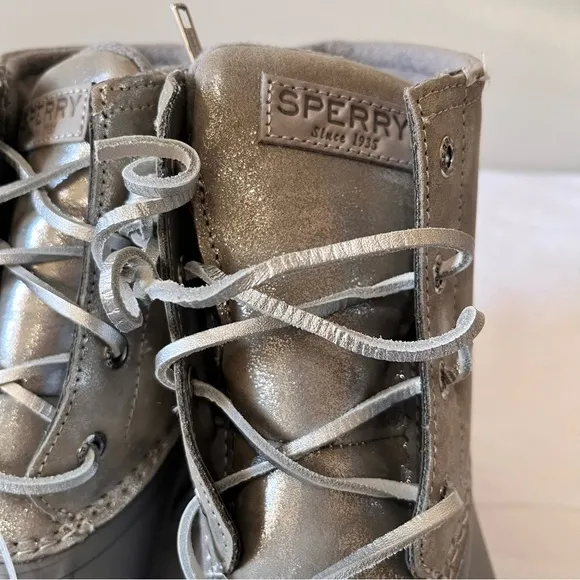 SPERRY- NEW Gray and Silver Duck Boots Size 8