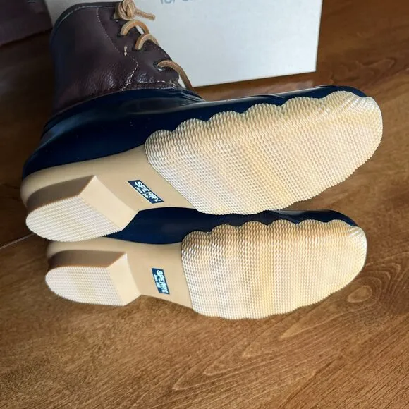 Sperry Saltwater boots girls 2 NIB