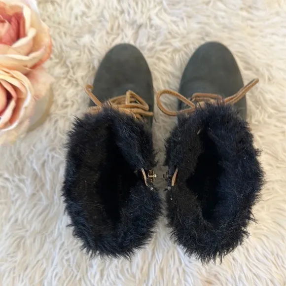 SPERRY Top-Sider Luca Black Suede Faux Fur lined wedge ankle boot women size 8