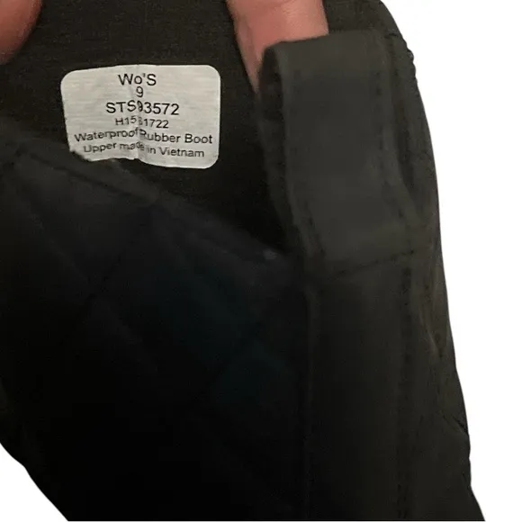 Sperry Women’s Black Winter Rainboots