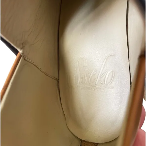 Sseko Two-Tone leather V Boot womens ankle boots size 8
