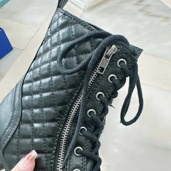 Steve Madden Combat Boots black leather/NWOB