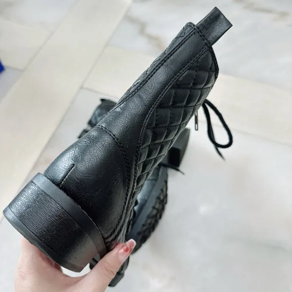Steve Madden Combat Boots black leather/NWOB