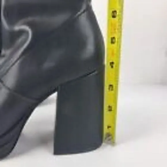 Steve Madden Mia Women Oppal Black Vegan Leather Retro Square Boots sizes 7&amp;8.5