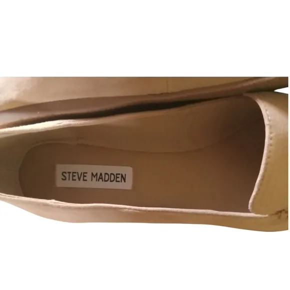 Steve Madden Women's Tan Loafer Flats Size 9M NWOT