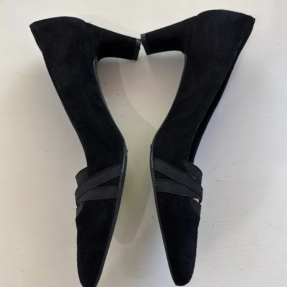 Stuart Weitzman Black Women's suede classic pumps Size 8.5N