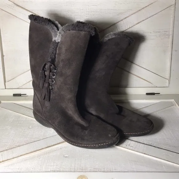 STUART WEITZMAN Brown Suede Fleece Lined Side Zip Tassel Winter Fur Boots Size 6