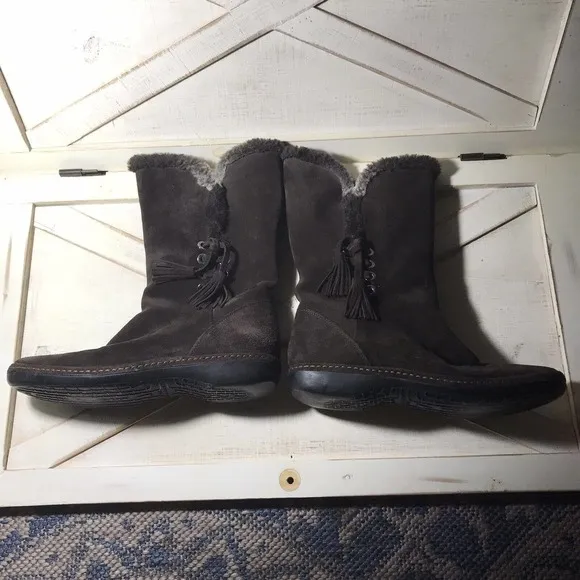 STUART WEITZMAN Brown Suede Fleece Lined Side Zip Tassel Winter Fur Boots Size 6