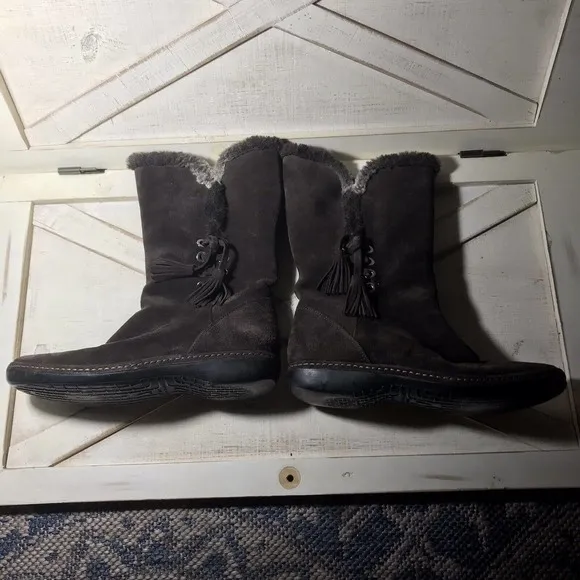 STUART WEITZMAN Brown Suede Fleece Lined Side Zip Tassel Winter Fur Boots Size 6