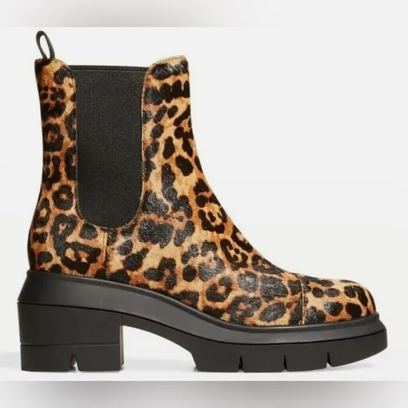 STUART WEITZMAN Nwot or box Norah Riff on Chelsea boots