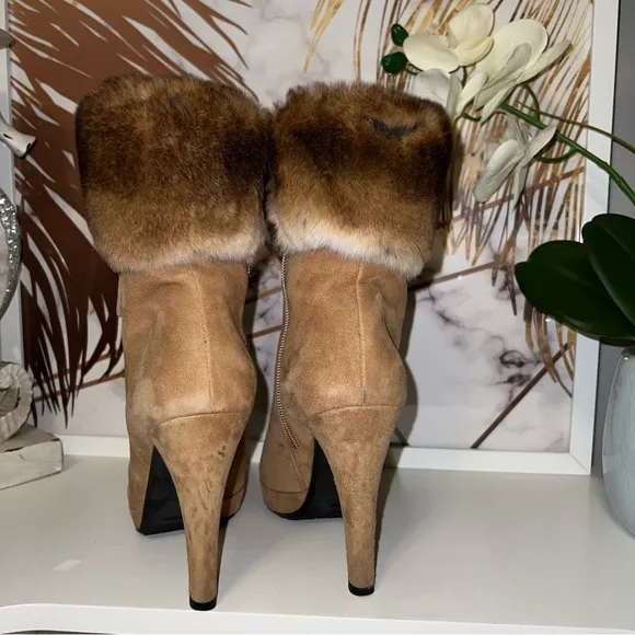 Stuart Weitzman suede fur trim ankle boots🌸