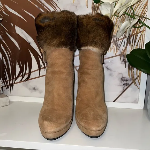 Stuart Weitzman suede fur trim ankle boots🌸