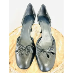 Stuart Weitzman Women's Black Suede Point Toe  Bowtie 3 &quot; Heals Size 9.5 Pin Up
