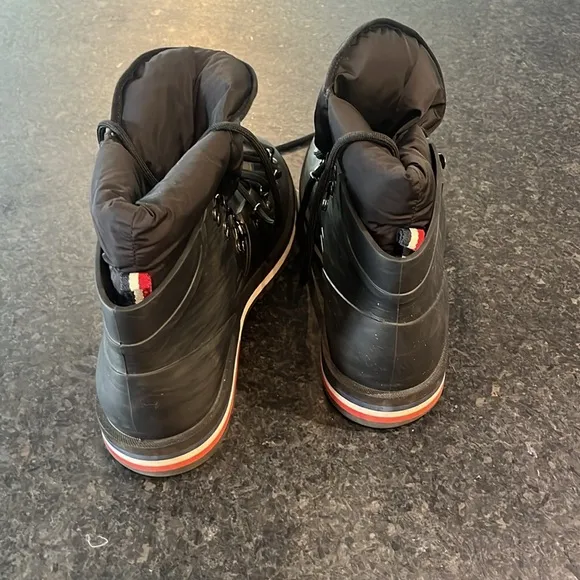 Stylish Moncler Black Winter Boots