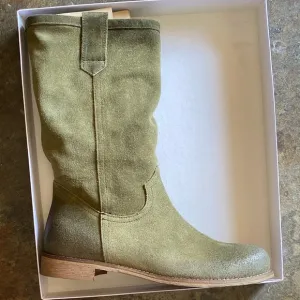 Sundance Green Equestrian Winter Boots